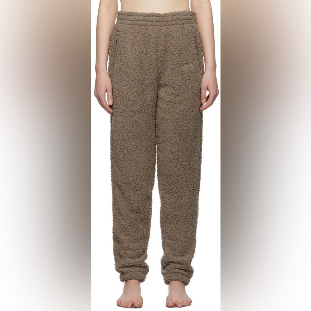 SKIMS Taupe Teddy Jogger Lounge Pants in size large - Picture 10 of 10